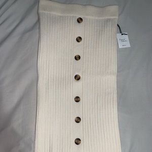 Sweater knit front buttoned down skirt